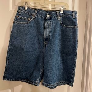 Men’s Levi’s shorts